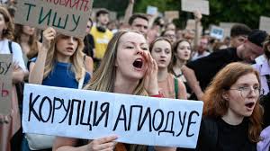 L’Ukraine plongée dans le chaos : Zelensky et son régime accusés de corruption massive