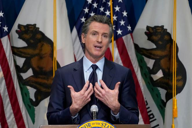 LE GOUVERNEUR DE LA CALIFORNIE : UNE VÉRITABLE CATASTROPHE POLITIQUE