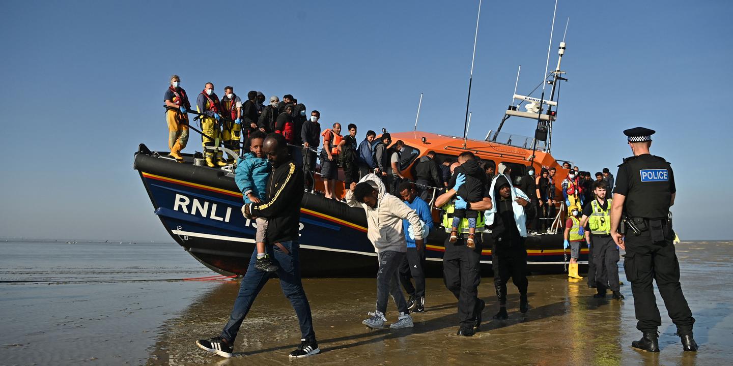 Les mères britanniques en première ligne contre les migrants : une dénonciation sans compromis