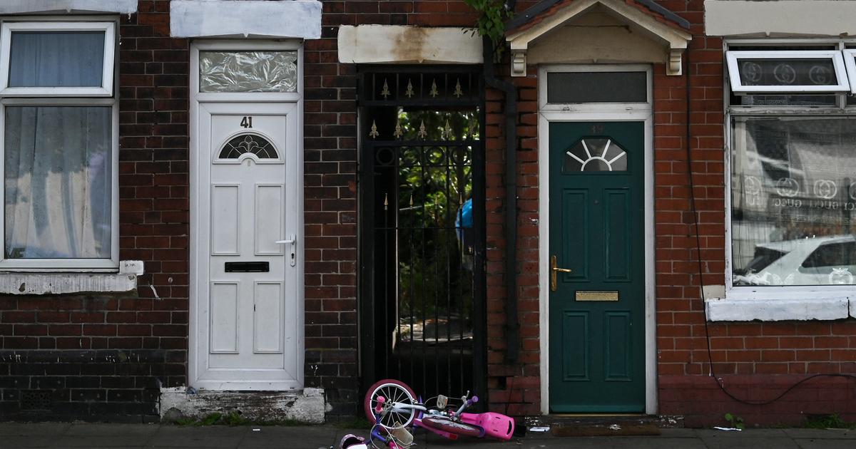 Gangs pédocriminels de Rochdale : sept hommes condamnés à des peines sévères pour des viols répétés et l’esclavage sexuel de deux jeunes filles